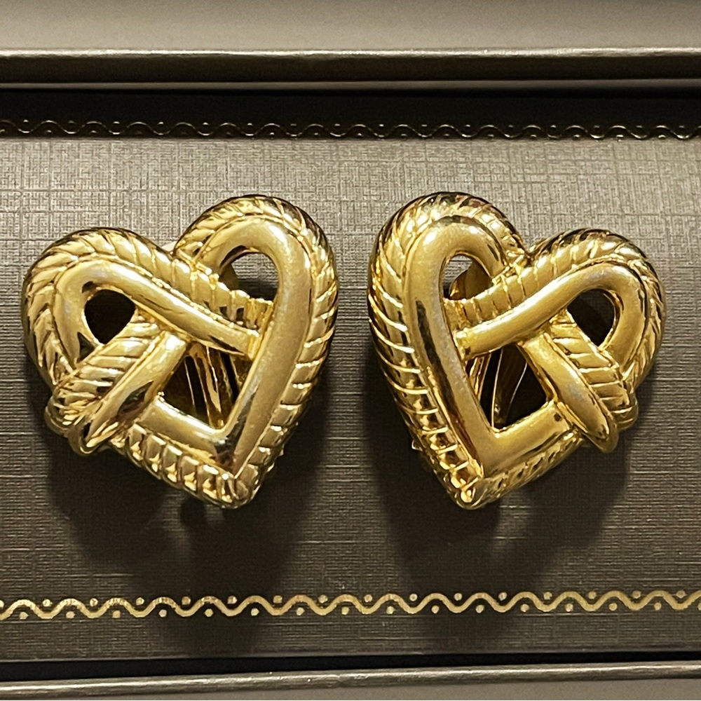 ✨ Vintage Signed Premier Heart Shape Clip On Earrings